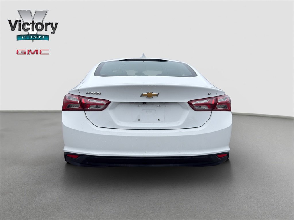Used 2021 Chevrolet Malibu LT image 14