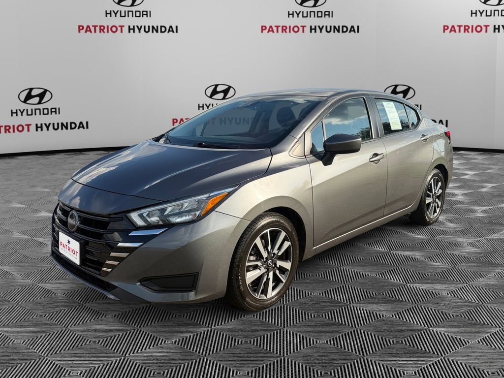 Used 2025 Nissan Versa SV FWD image 7