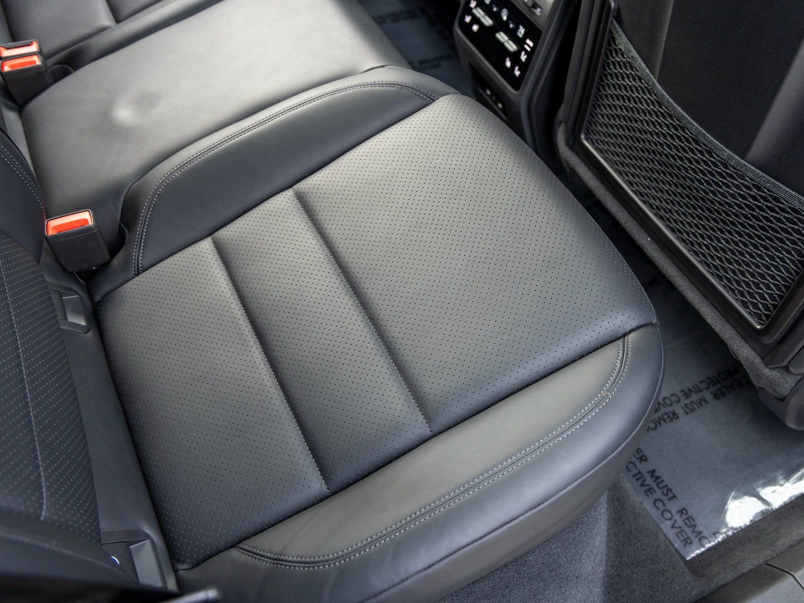 Used 2024 Porsche Macan 4 Electric image 47