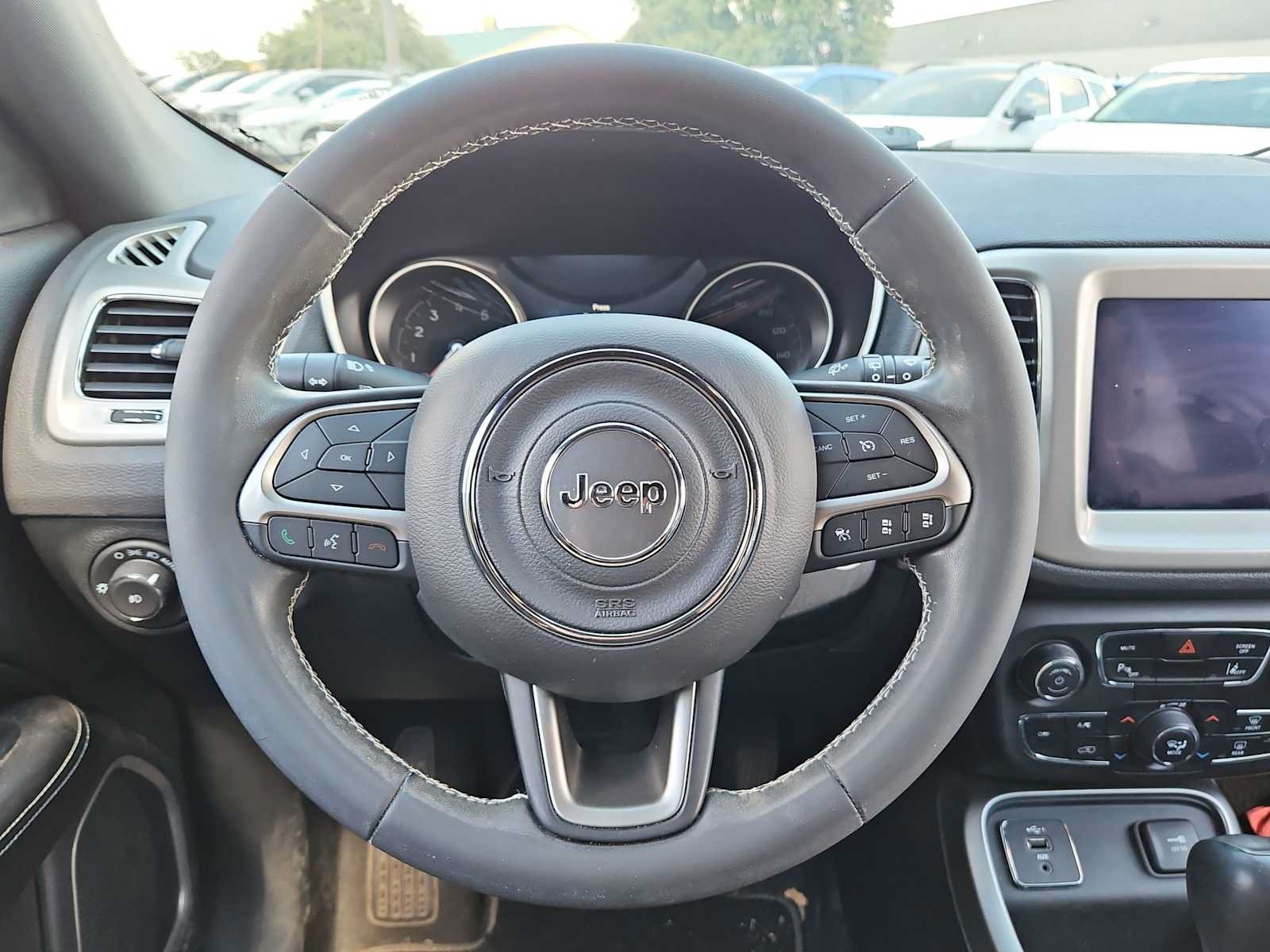 Used 2021 Jeep Compass Latitude w/ Driver Assistance Group FWD image 14