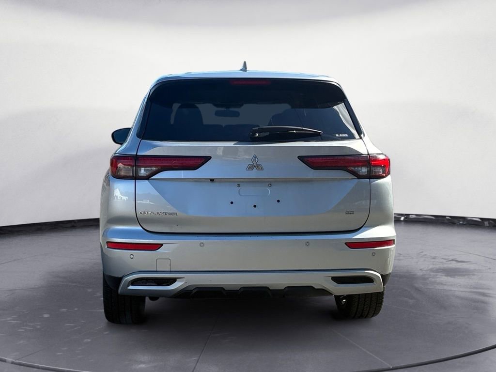 Used 2024 Mitsubishi Outlander SE image 4