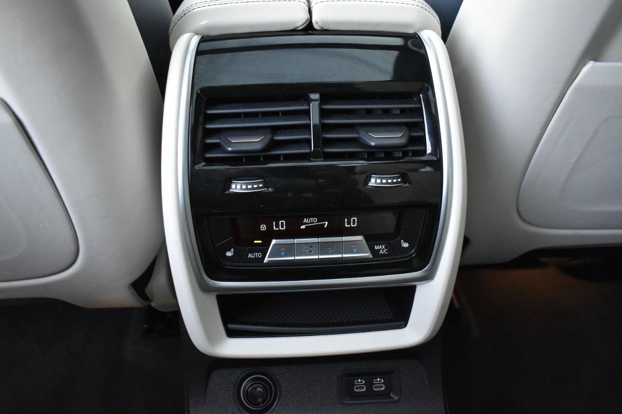 Used 2019 BMW X7 xDrive40i w/ Premium Package AWD/4WD image 41