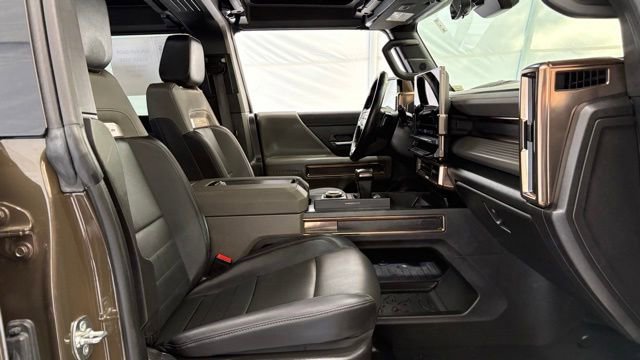Used 2024 GMC Hummer EV 2X w/ LPO, Illumination Package AWD/4WD image 23