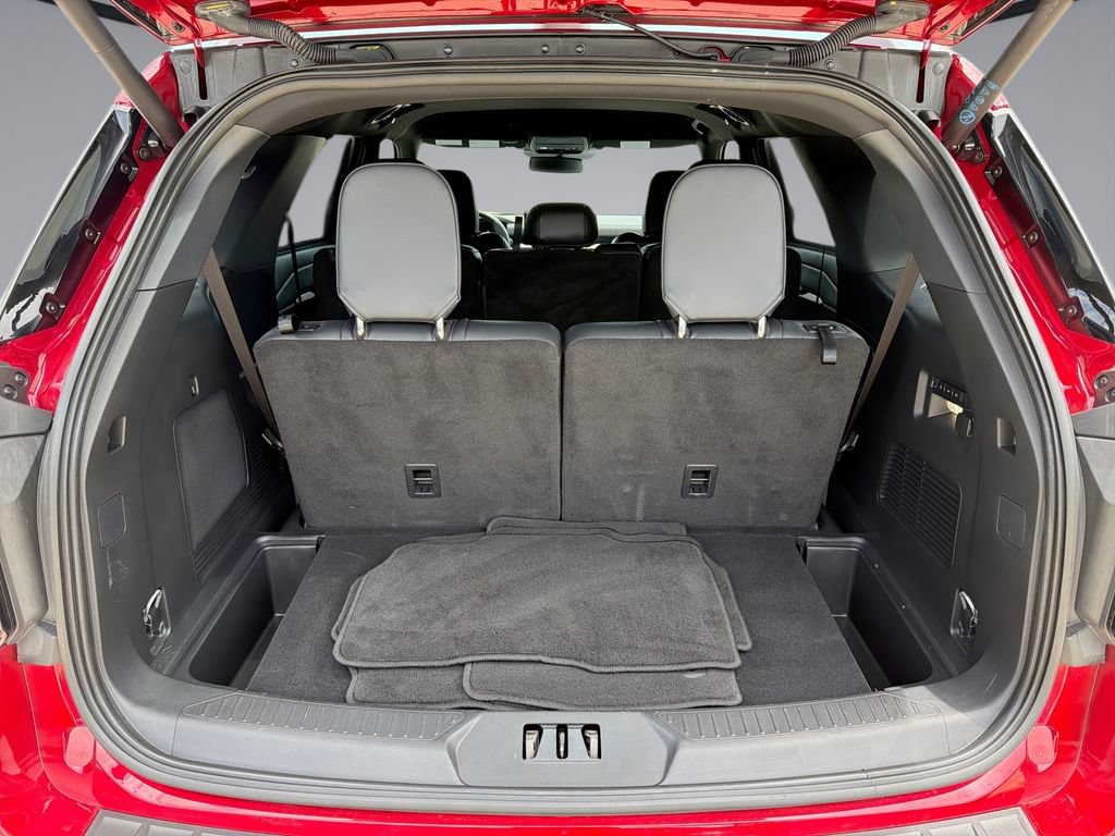 Used 2025 Ford Explorer ST-Line w/ Premium Package RWD image 13