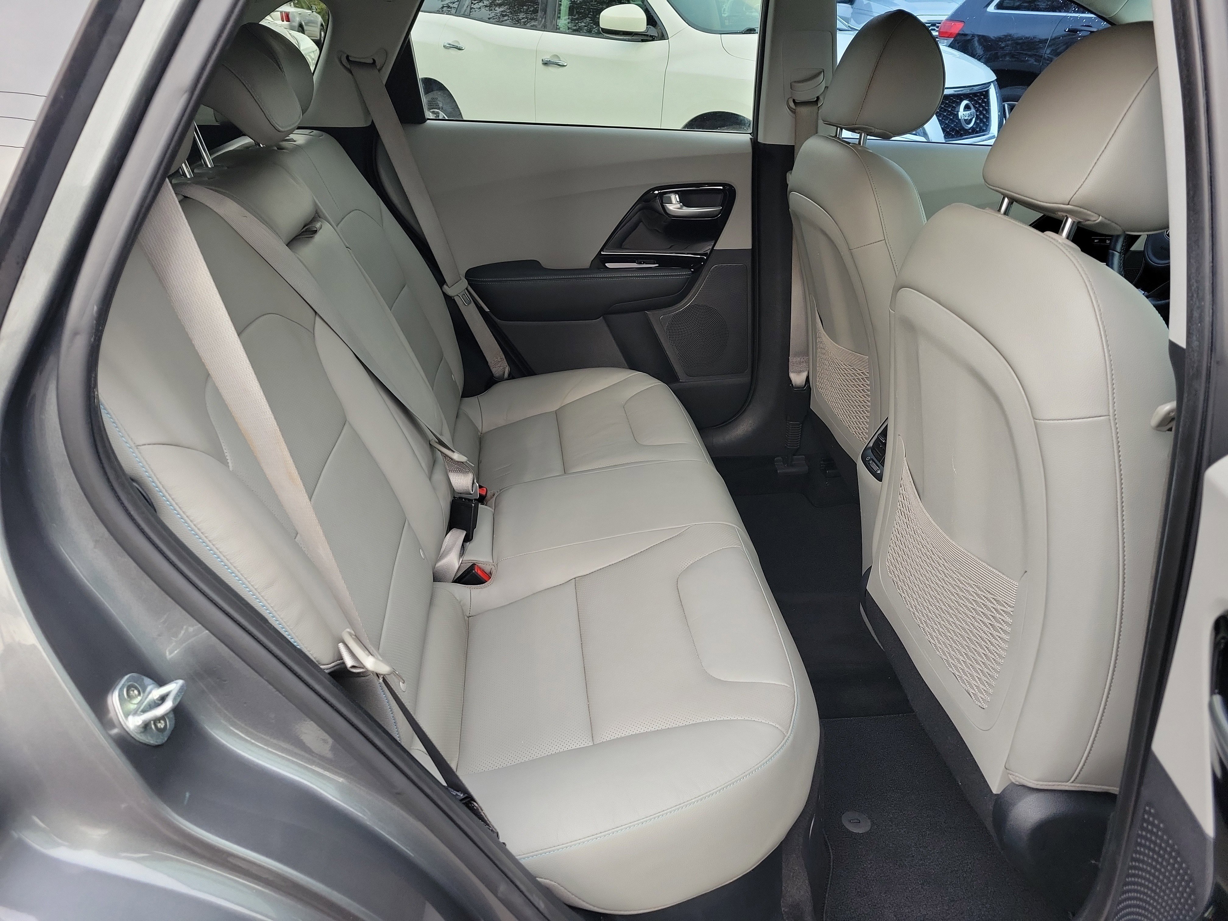 Used 2017 Kia Niro Touring image 12