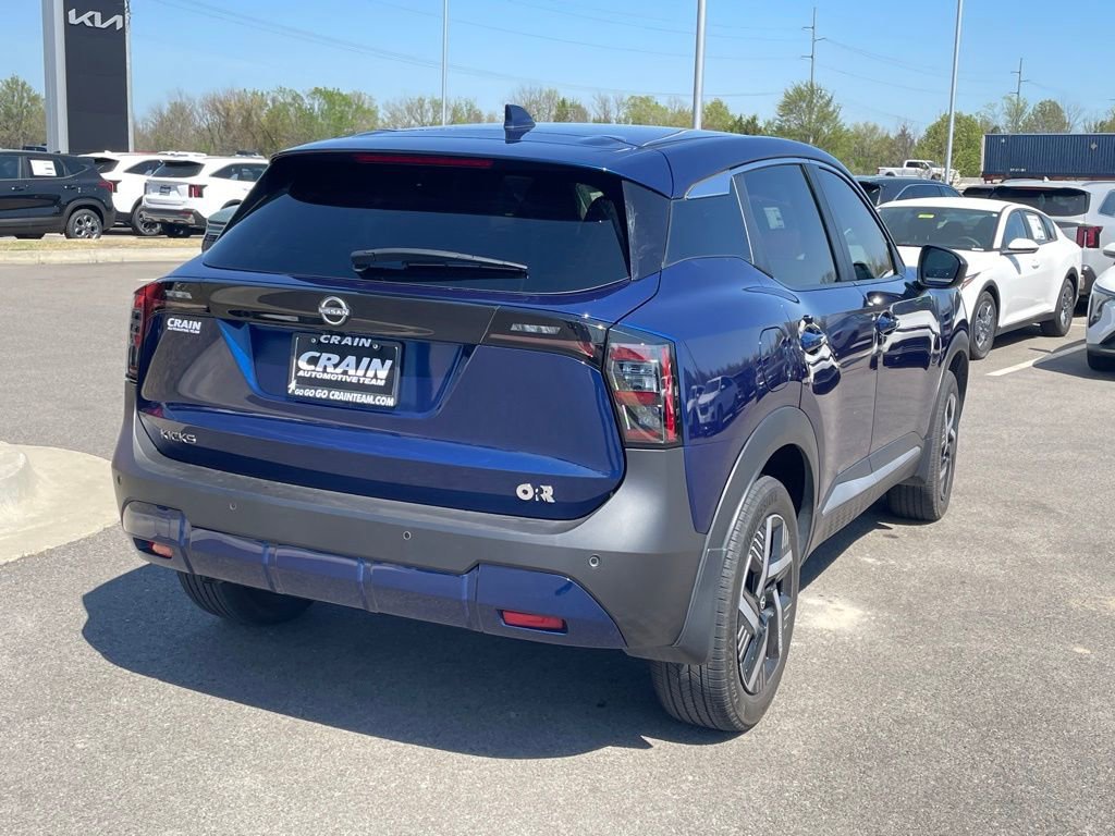 Used 2025 Nissan Kicks SV image 7