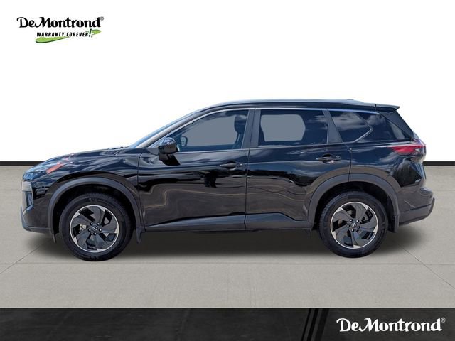Used 2024 Nissan Rogue SV w/ SV Premium Package image 8