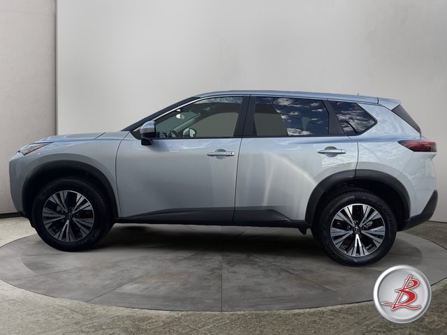 Used 2023 Nissan Rogue SV AWD/4WD image 4