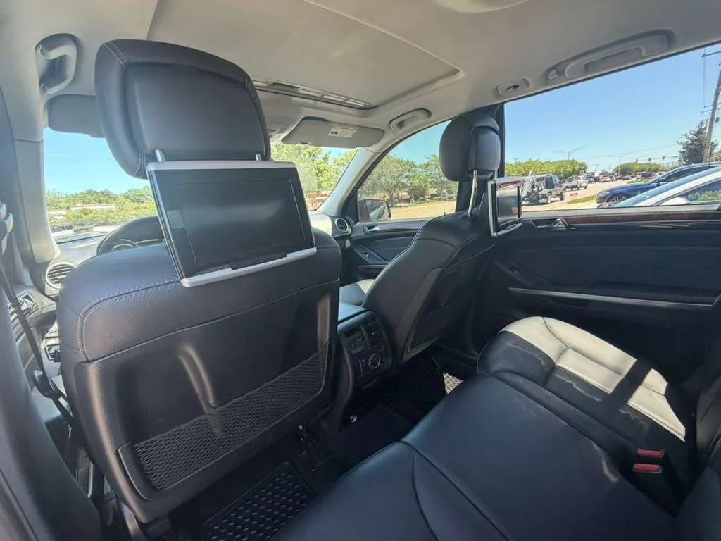 Used 2012 Mercedes-Benz GL 450 4MATIC image 28