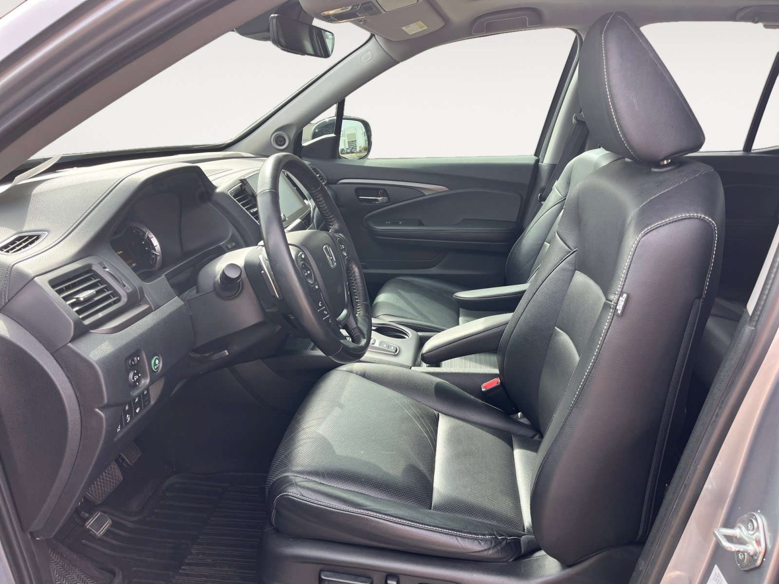 Used 2023 Honda Ridgeline RTL-E image 11