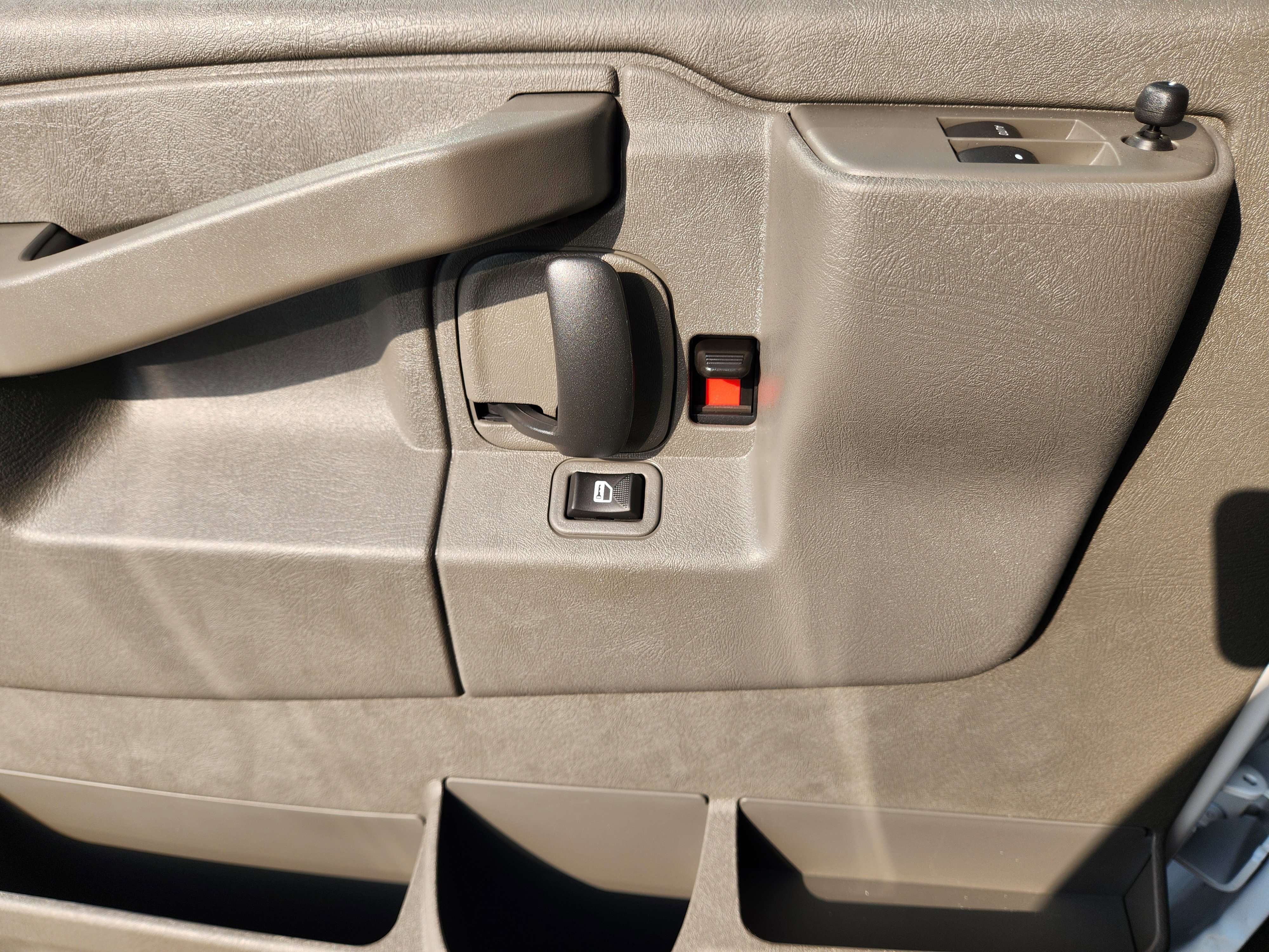 New 2026 Chevrolet Express 3500 LS RWD image 18