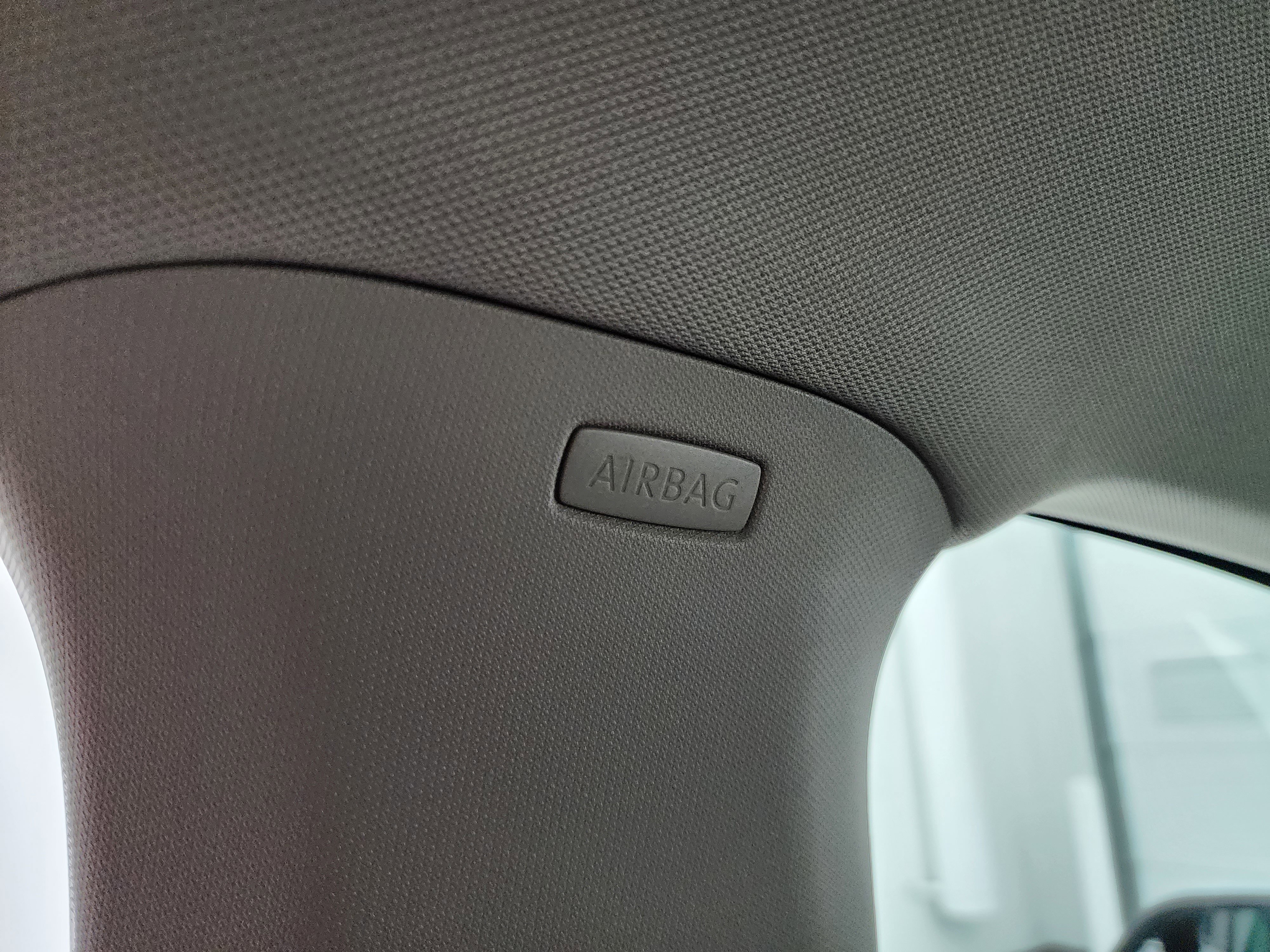 Used 2025 Volkswagen Atlas SE image 39