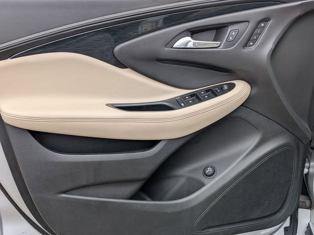Used 2018 Buick Envision Essence image 14