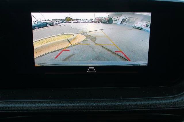 Used 2024 Buick Encore GX Sport Touring image 17