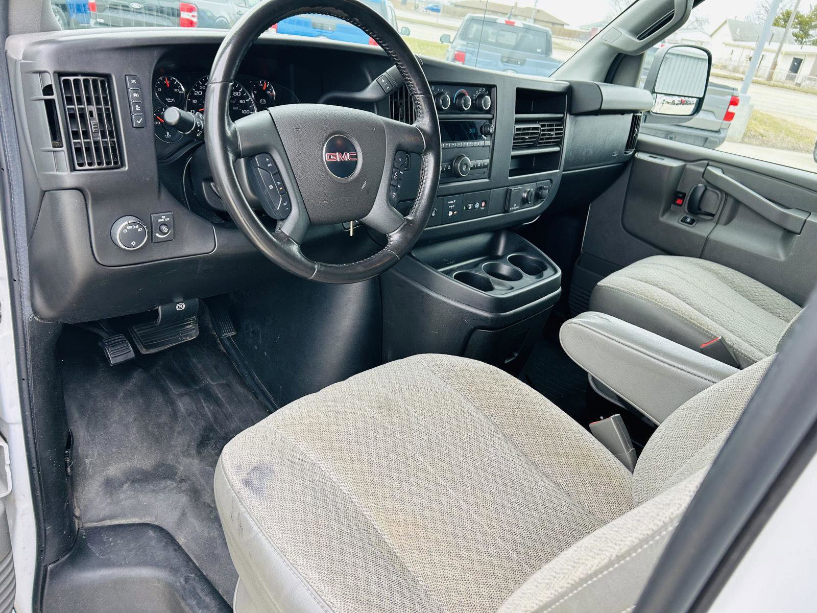 Used 2020 GMC Savana 2500 Extended w/ Driver Convenience Package image 7