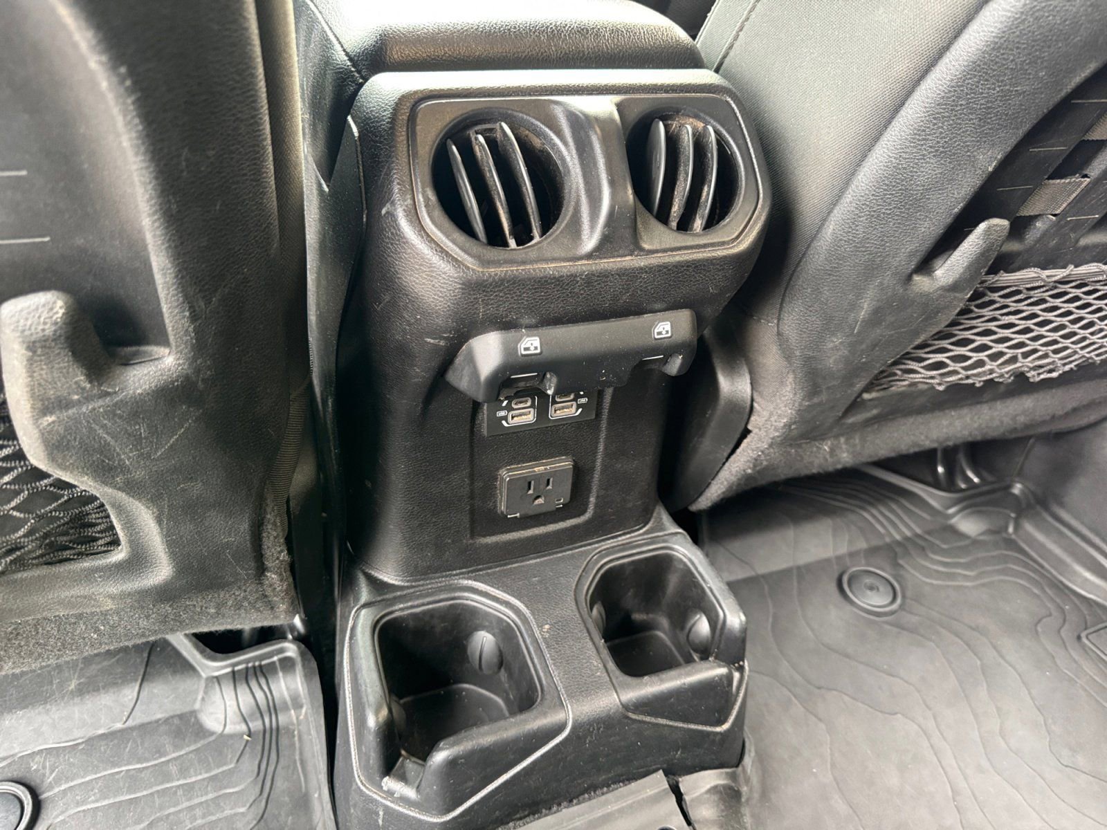 Used 2021 Jeep Wrangler Unlimited Rubicon image 6