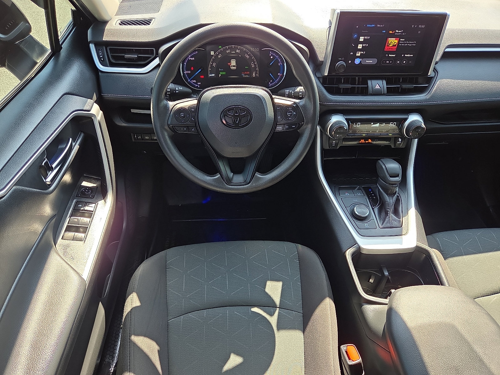 Used 2024 Toyota RAV4 AWD Hybrid image 11