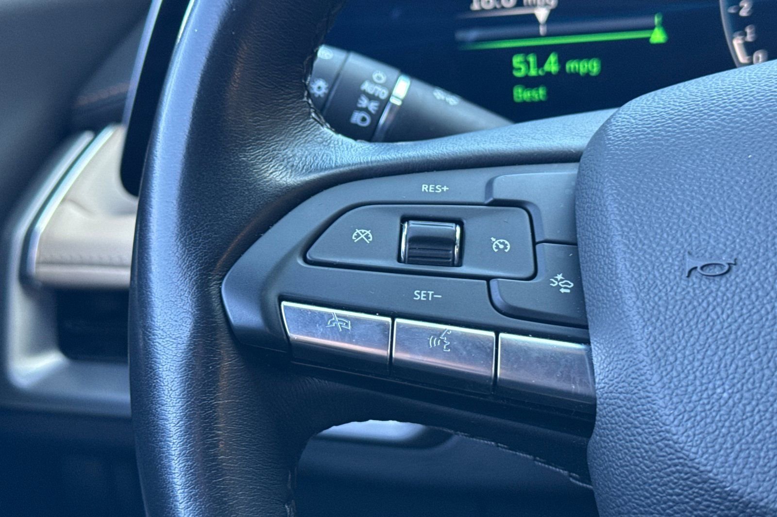 Used 2025 Cadillac XT4 Premium Luxury image 33