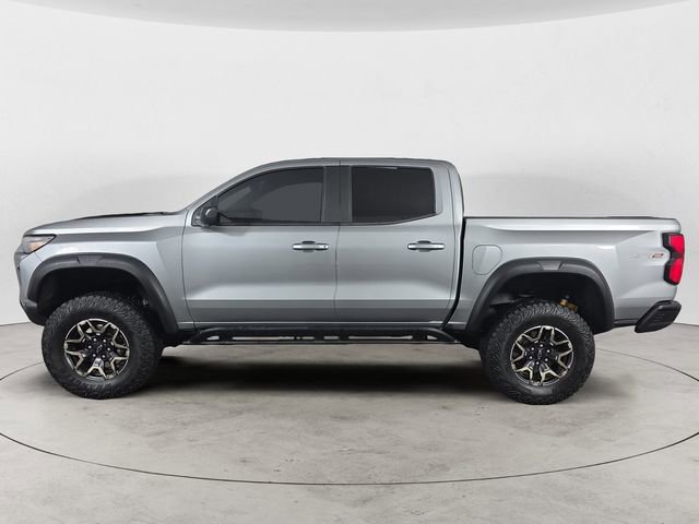 Used 2024 Chevrolet Colorado ZR2 w/ ZR2 Convenience Package III AWD/4WD image 2