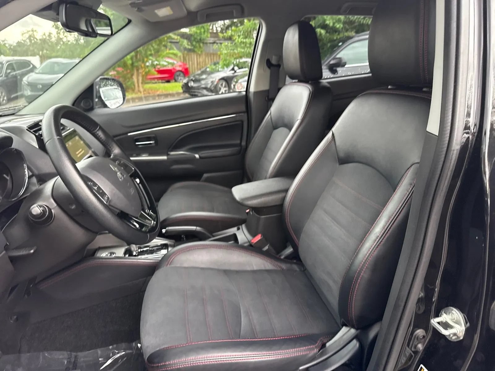 Used 2025 Mitsubishi Outlander Sport SE AWD/4WD image 12