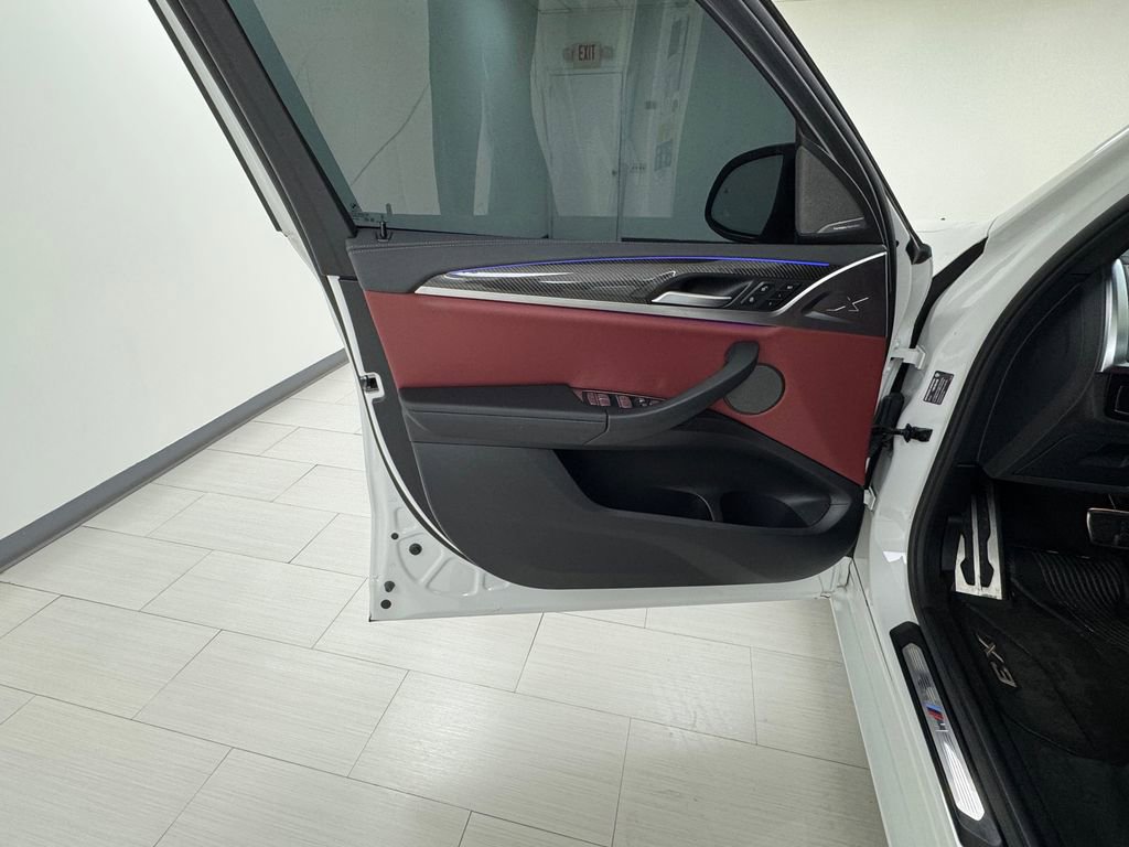 Used 2023 BMW X3 M40i w/ Premium Package image 9