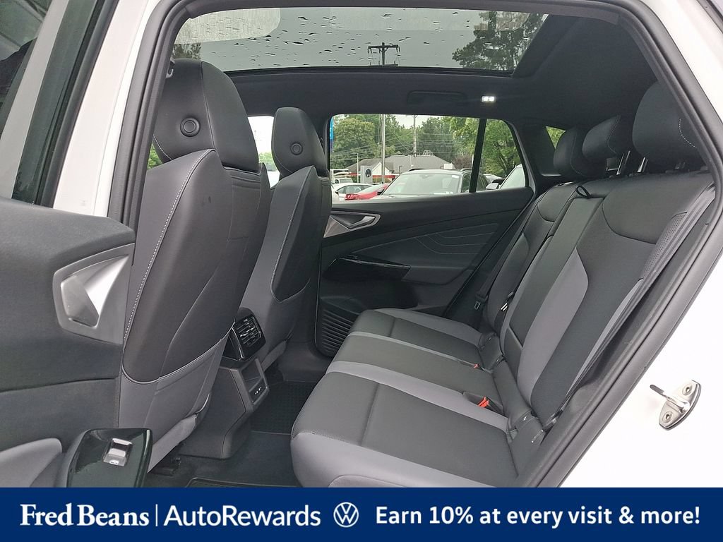 Certified 2025 Volkswagen ID.4 Pro S AWD/4WD image 14