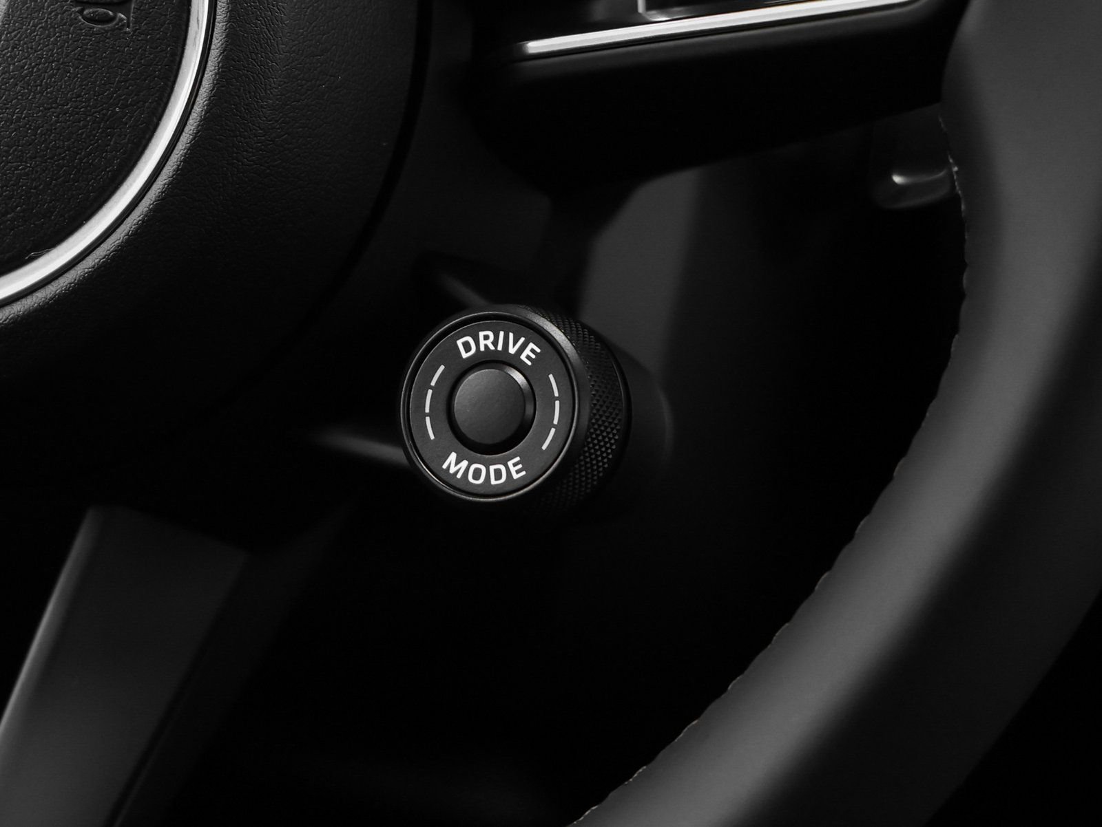 Certified 2026 Porsche Macan image 32