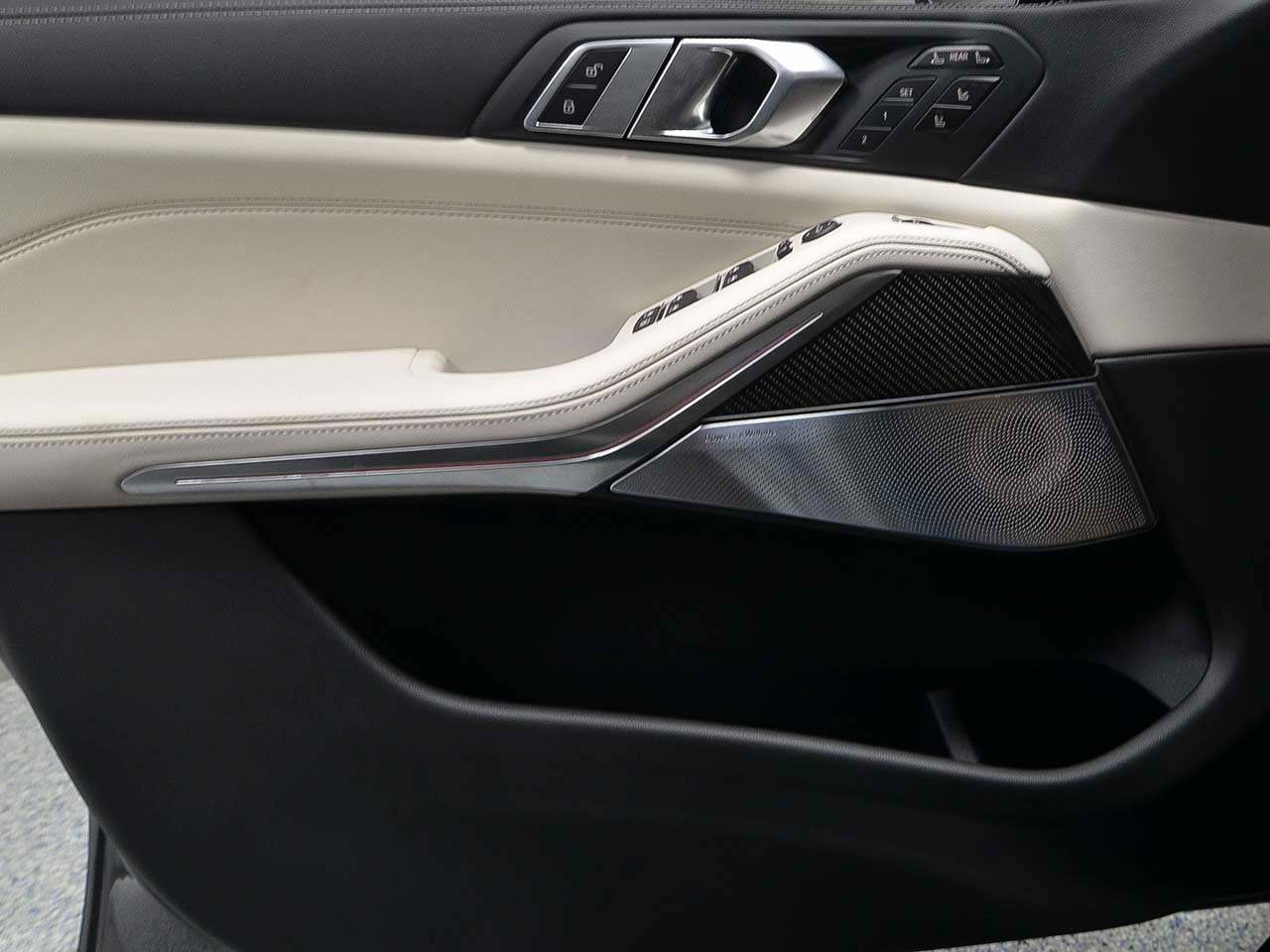 New 2026 BMW X7 M60i image 6
