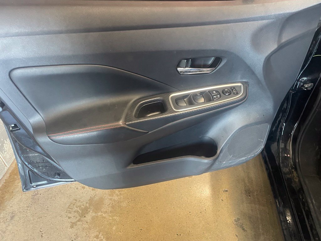 Certified 2025 Nissan Versa SR w/ Trunk Package FWD image 9