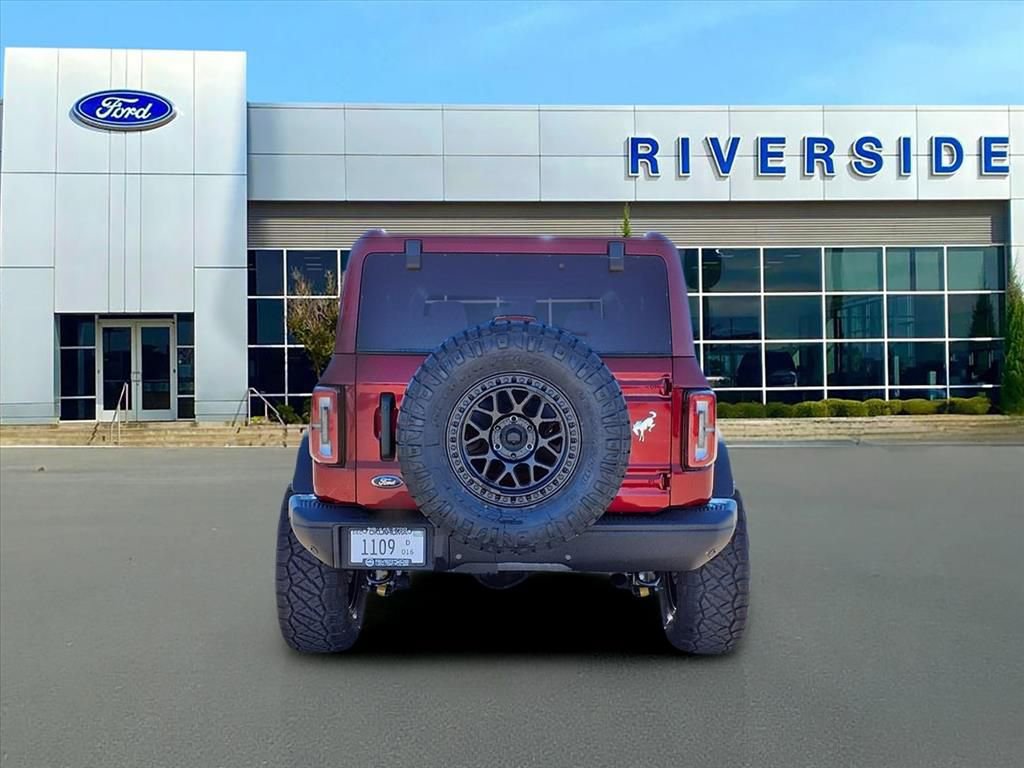 New 2025 Ford Bronco Badlands image 5