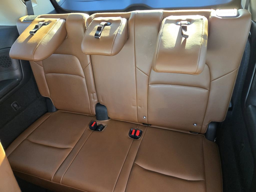 Used 2023 Nissan Pathfinder Platinum w/ Cargo Package image 17