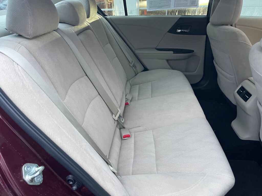 Used 2015 Honda Accord EX image 29