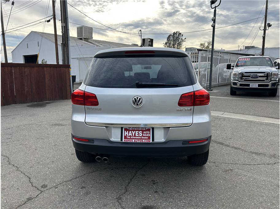 Used 2013 Volkswagen Tiguan S image 4