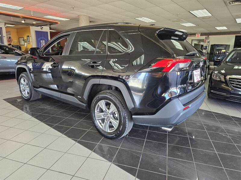 Used 2025 Toyota RAV4 XLE AWD/4WD image 6