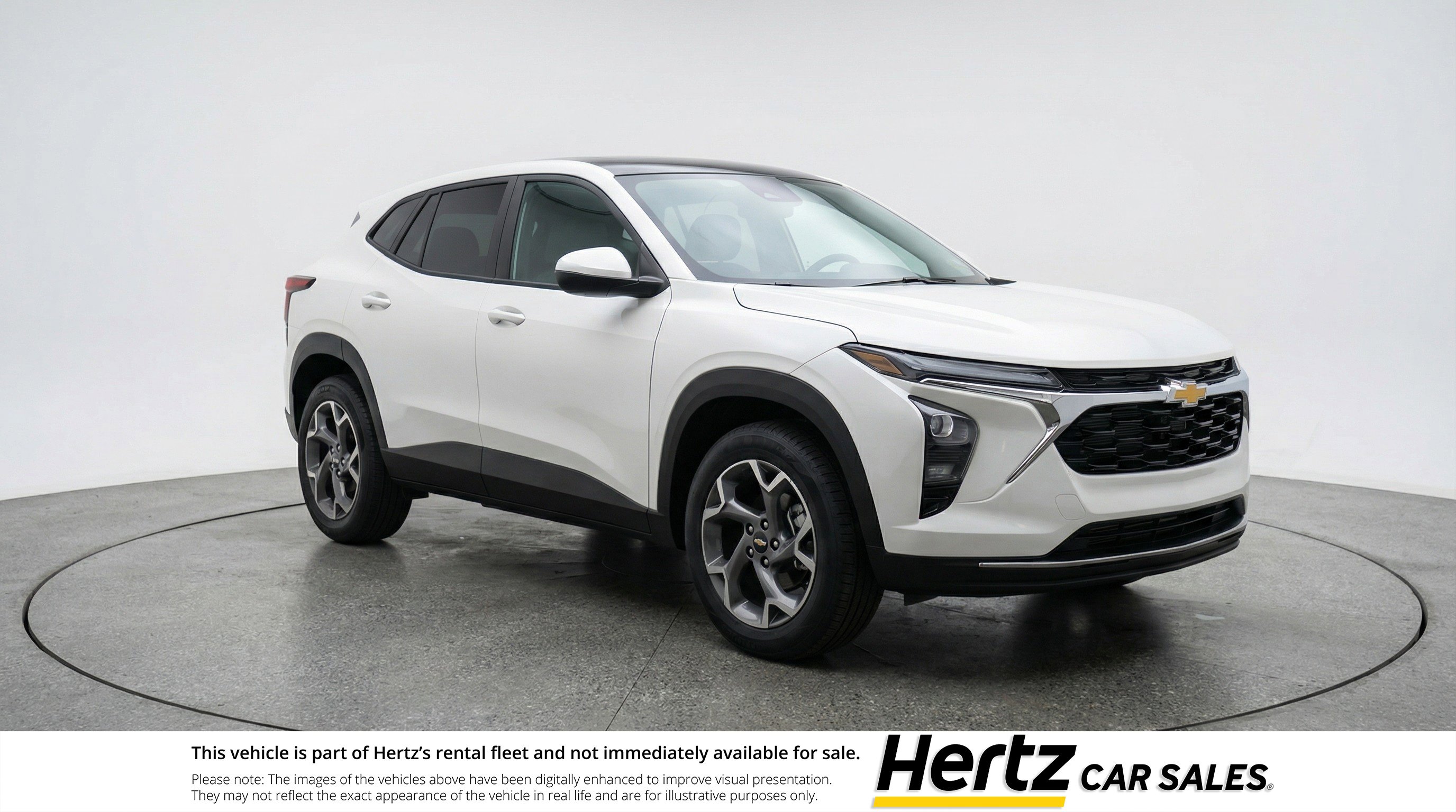 Used 2025 Chevrolet Trax LT image 1