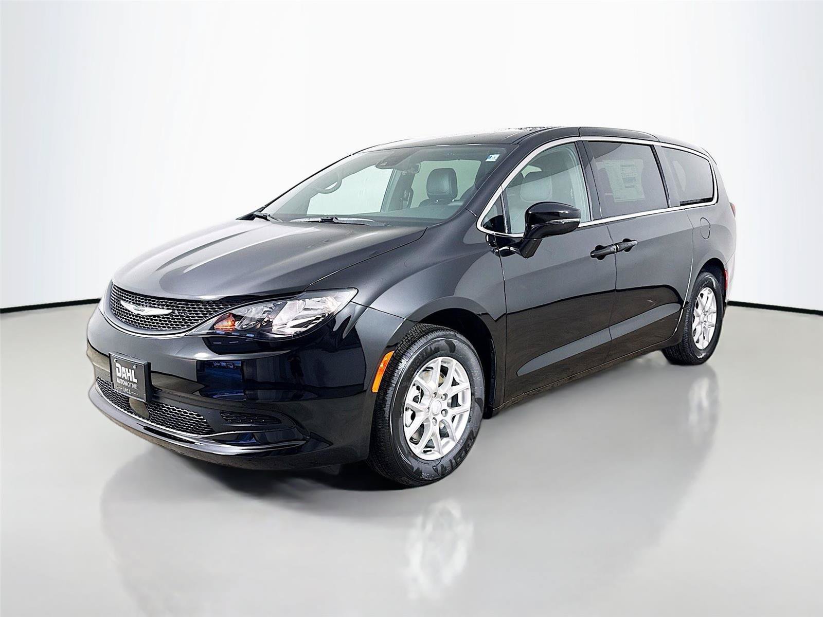 New 2027 Chrysler Pacifica LX FWD image 4