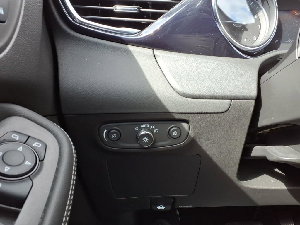 Used 2023 Buick Encore GX Select image 13