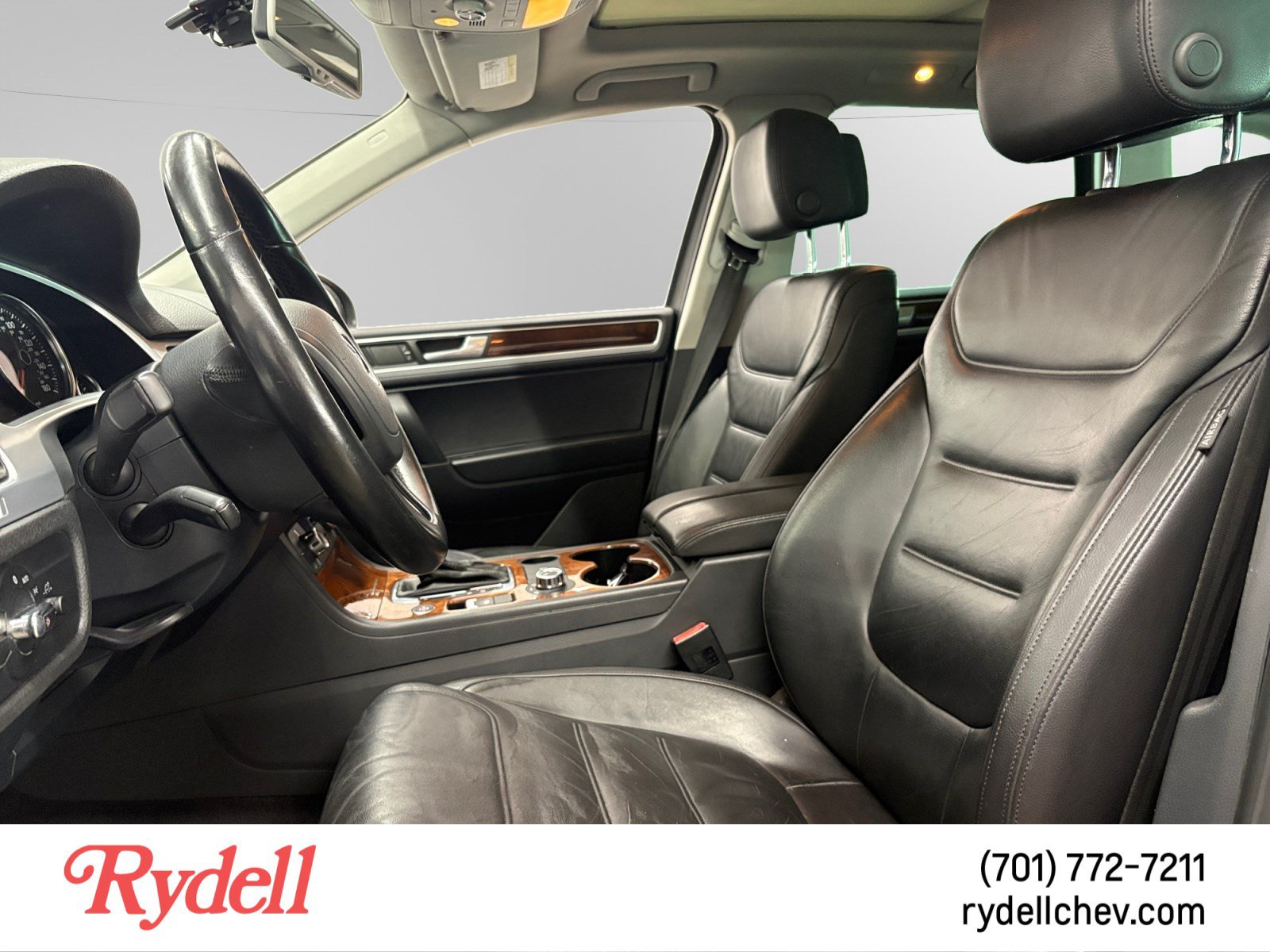 Used 2014 Volkswagen Touareg VR6 AWD/4WD image 10