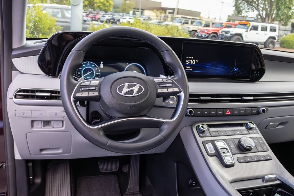 Certified 2024 Hyundai Palisade SEL w/ Premium Package AWD/4WD image 16