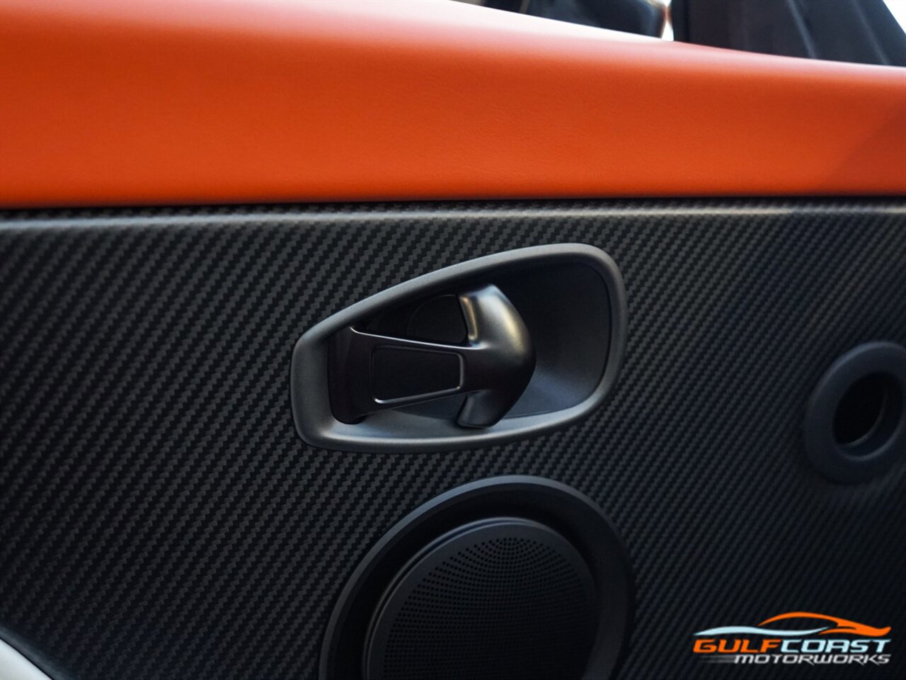 Used 2023 Aston Martin DBS Superleggera Volante RWD image 30