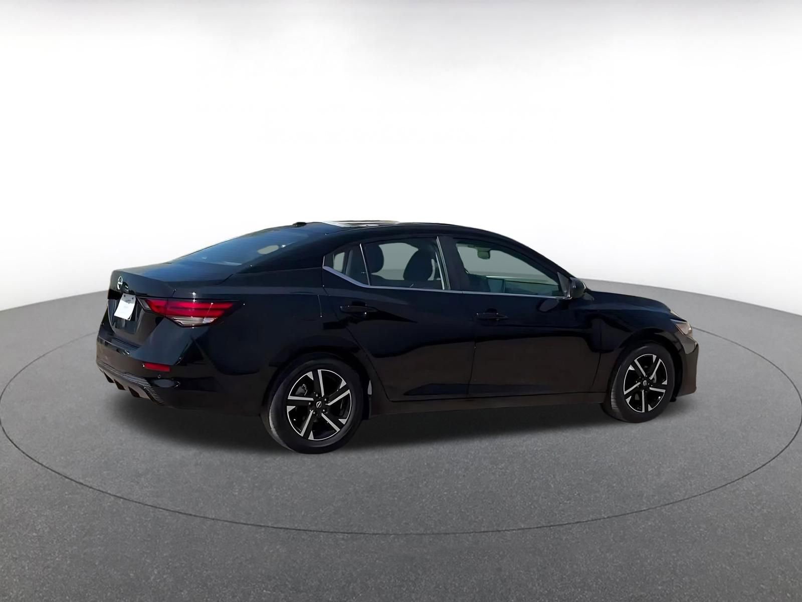 Used 2025 Nissan Sentra SV FWD image 12
