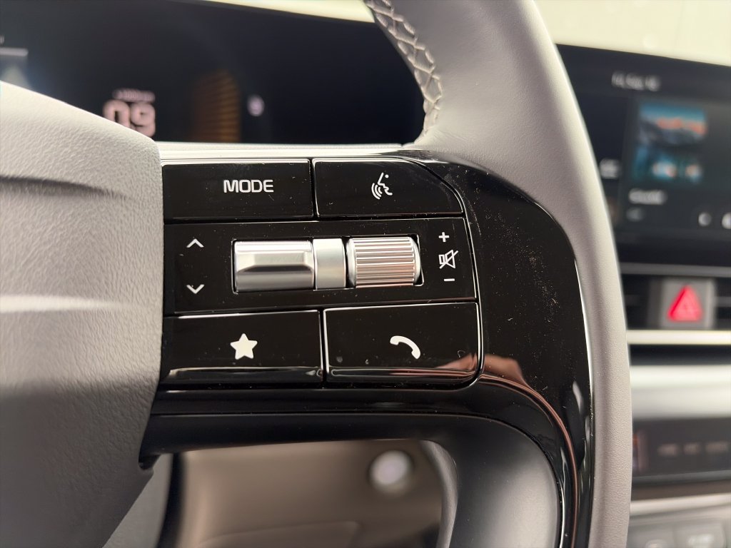 New 2027 Kia Carnival FWD image 11