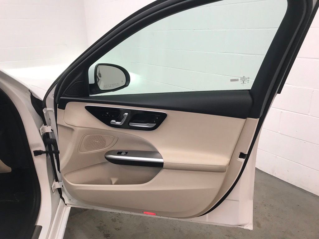 Used 2023 Mercedes-Benz C 300 4MATIC Sedan image 33
