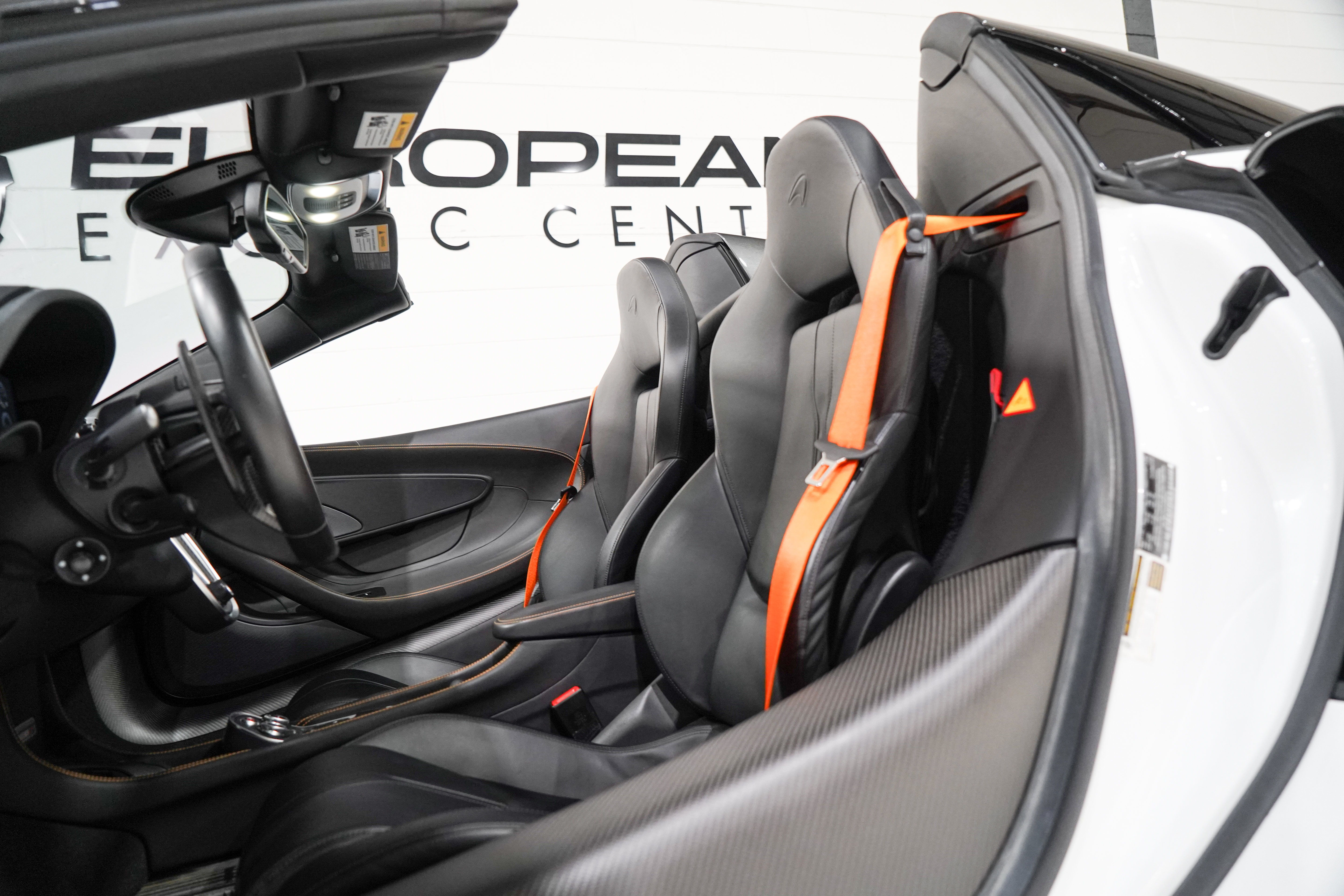 Used 2020 McLaren 600LT Spider RWD image 11