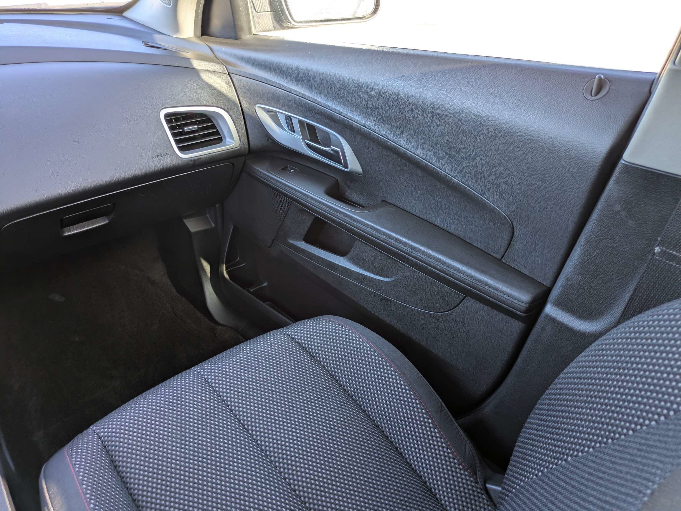Used 2016 Chevrolet Equinox LS AWD/4WD image 17
