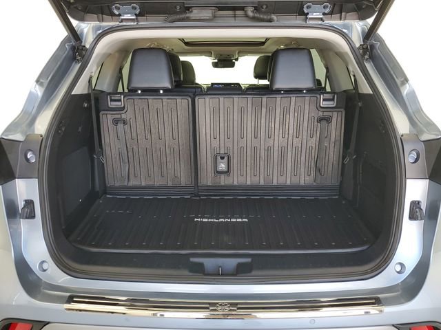 Used 2022 Toyota Highlander Platinum AWD/4WD image 11