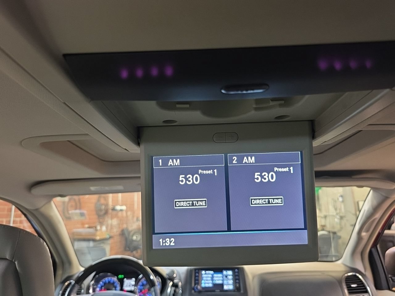 Used 2015 Chrysler Town & Country Limited Platinum FWD image 36