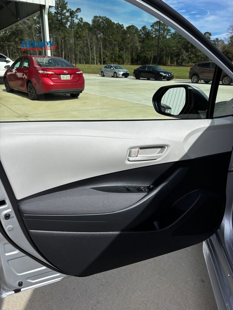 New 2026 Toyota Corolla LE image 9