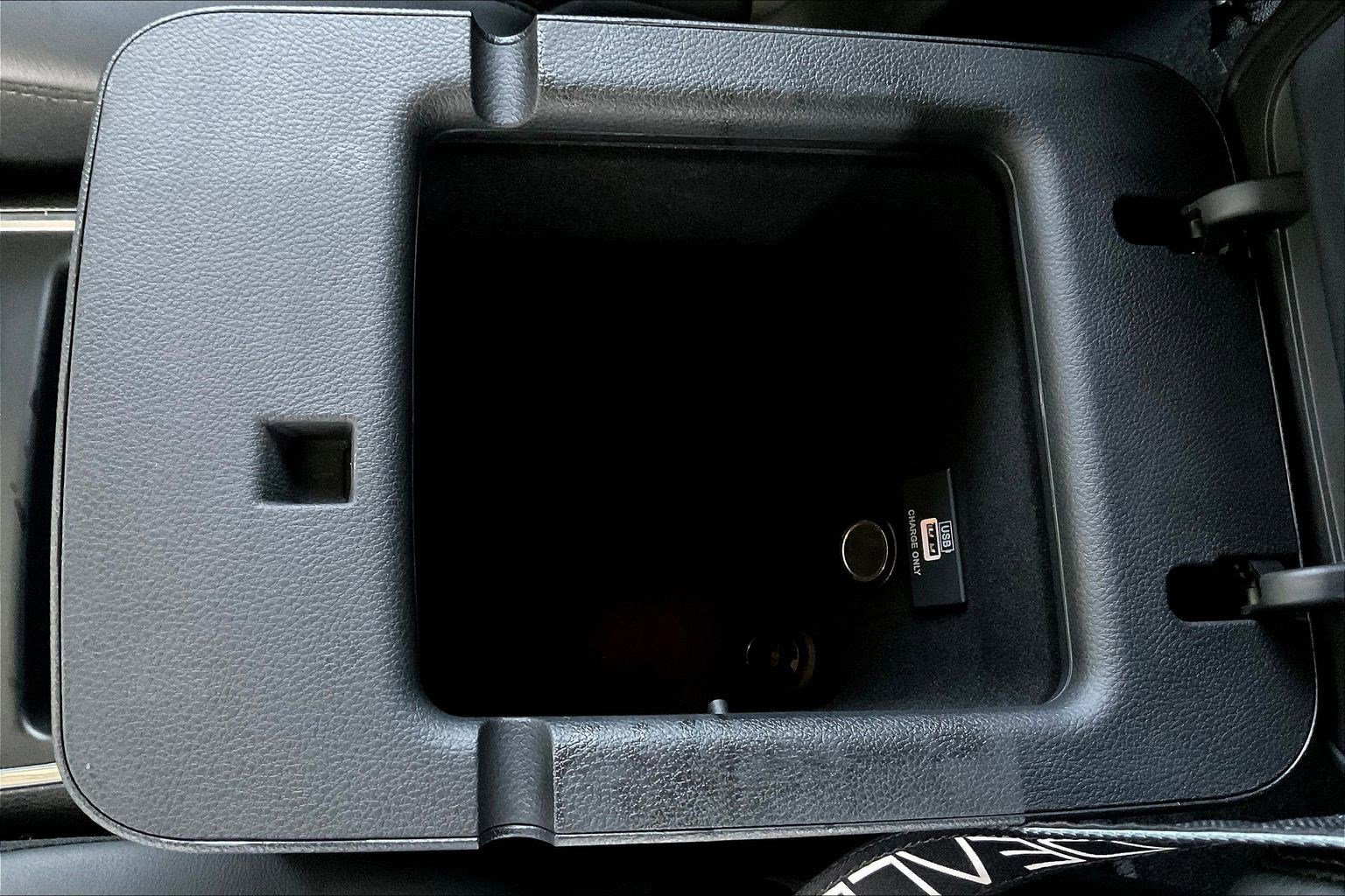 Used 2014 Dodge Durango Limited w/ Nav & Power Liftgate Group image 17