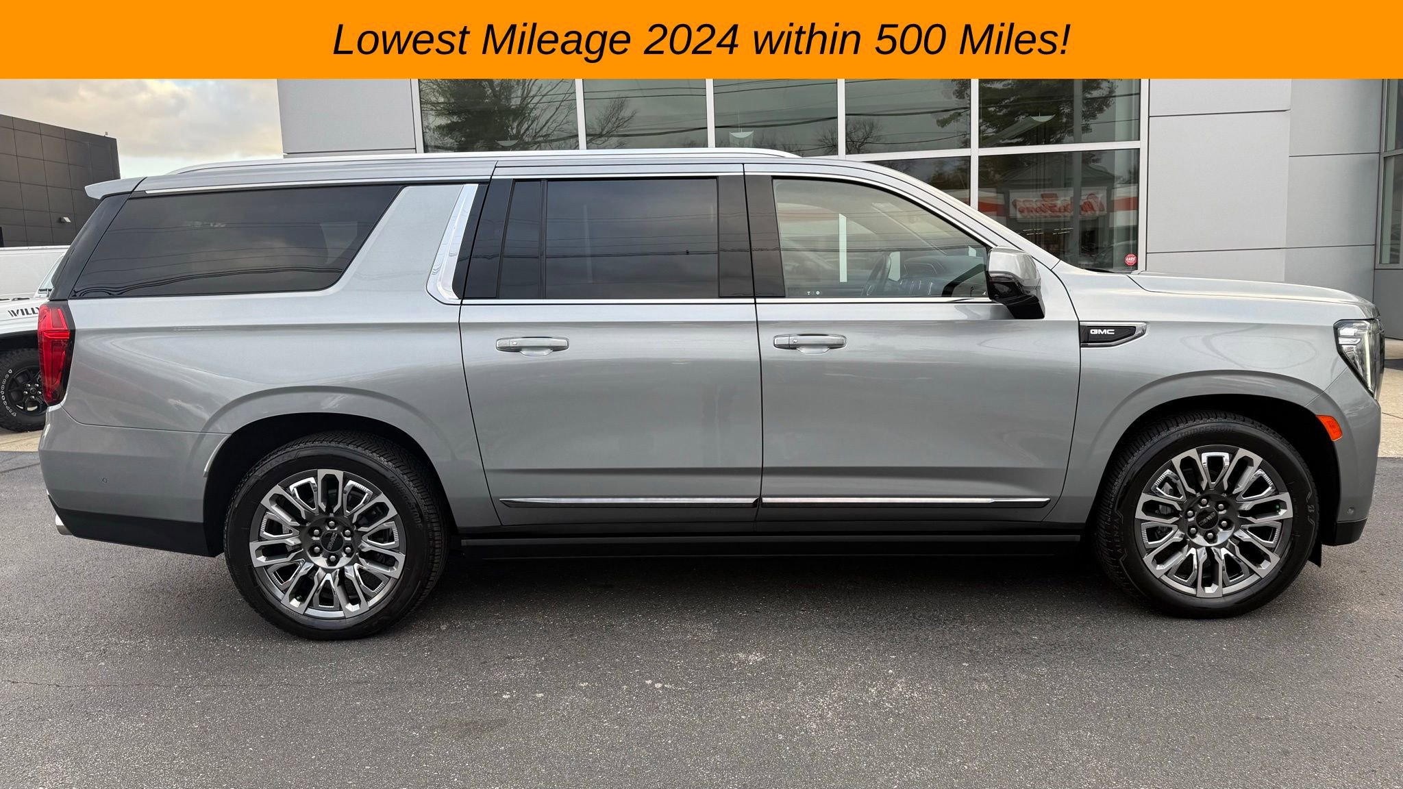 Used 2024 GMC Yukon XL Denali Ultimate image 1